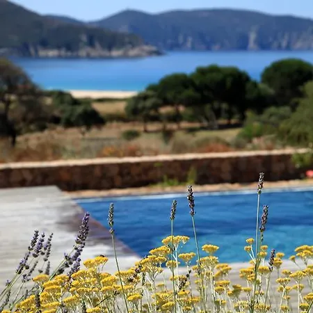 Les Bergeries D'arone 别墅 *